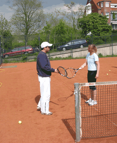 Martina mit Carsten auf dem Court